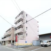 グレーシアス川名