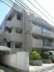 THE URBANE COURT