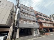 鹿児島市電谷山線高見馬場駅まで徒歩8分