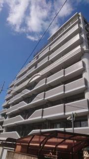 地下鉄七隈線渡辺通駅まで徒歩18分
