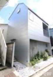 豊島区駒込三丁目築浅戸建