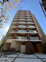 Lumi Court MITAKA