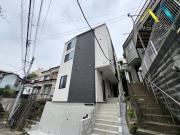 BASE三ツ沢下町