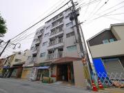 近鉄橿原線近鉄郡山駅まで徒歩3分