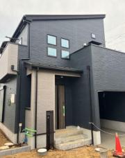 ＪＲ東海道本線平塚駅までバス約19分 徒歩3分