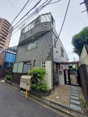 ラウレア