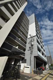 広島電鉄宇品線市役所前駅まで徒歩8分