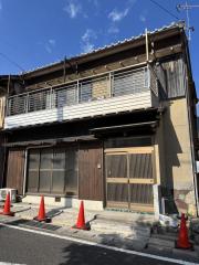 尾鷲市中村町貸家