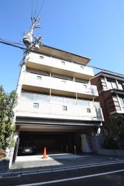 地下鉄烏丸線丸太町駅まで徒歩9分