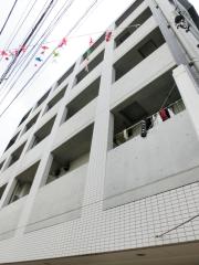 ＪＲ京浜東北・根岸線川崎駅までバス約12分 徒歩3分