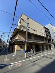 地下鉄烏丸線烏丸御池駅まで徒歩4分