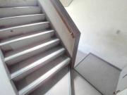 広島電鉄宇品線広電本社前駅まで徒歩4分