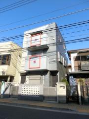 ＪＲ中央線三鷹駅までバス約8分 徒歩1分