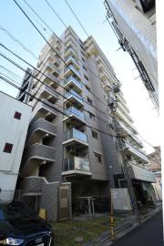 プレール・ドゥーク西大島駅前