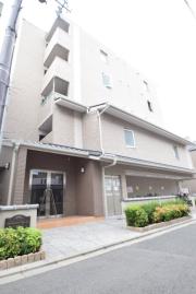 地下鉄東西線二条城前駅まで徒歩21分