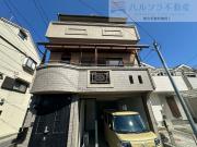 寝屋川市平池町2-2 3階建