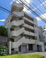 京王相模原線京王多摩センター駅まで徒歩25分