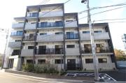 小田急小田原線新百合ヶ丘駅まで徒歩13分