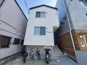 T′S HOUSE