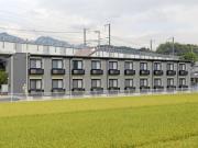レオパレスパイン滝の下