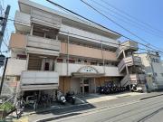 小田急小田原線東海大学前駅まで徒歩11分