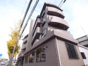 地下鉄西神・山手線名谷駅までバス約15分 徒歩1分