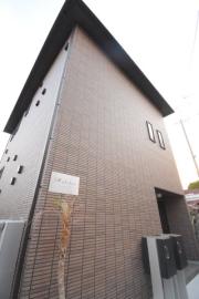 ＪＲ京浜東北・根岸線鶴見駅までバス約12分 徒歩3分