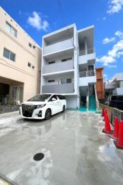 Axis Court 小禄