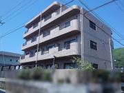 とさでん交通桟橋線桟橋通三丁目駅まで徒歩15分