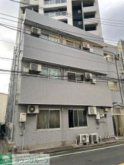 トリアーデ