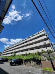 大阪モノレール本線山田駅まで徒歩11分