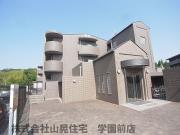 近鉄けいはんな線学研北生駒駅までバス約7分 徒歩4分