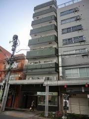 東京メトロ丸ノ内線新中野駅まで徒歩2分
