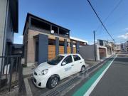 近鉄橿原線橿原神宮前駅まで徒歩8分