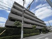 東急東横線学芸大学駅までバス約10分 徒歩1分