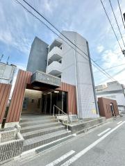 ＪＲ阪和線鶴ケ丘駅まで徒歩4分