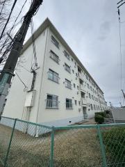 白川台ハイツ 1号棟