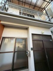 関守町2丁目貸家