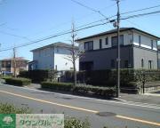 小田急小田原線新百合ヶ丘駅までバス約18分 徒歩4分