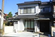 八幡町貸家