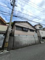 とさでん交通伊野線上町二丁目駅まで徒歩19分