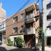 東京メトロ千代田線代々木公園駅まで徒歩2分
