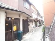 花屋敷荘園1-17-8テラスハウス