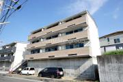 ＪＲ東海道本線二宮駅までバス約13分 徒歩2分
