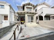 柏原市旭ヶ丘2丁目ガレージ付き戸建て