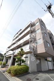 大阪モノレール本線万博記念公園駅まで徒歩19分