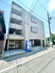 地下鉄名城線志賀本通駅まで徒歩7分