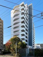 ＪＲ鹿児島本線吉塚駅まで徒歩8分