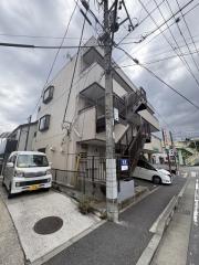 Fビル