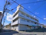 近鉄難波・奈良線学園前駅までバス約5分 徒歩2分